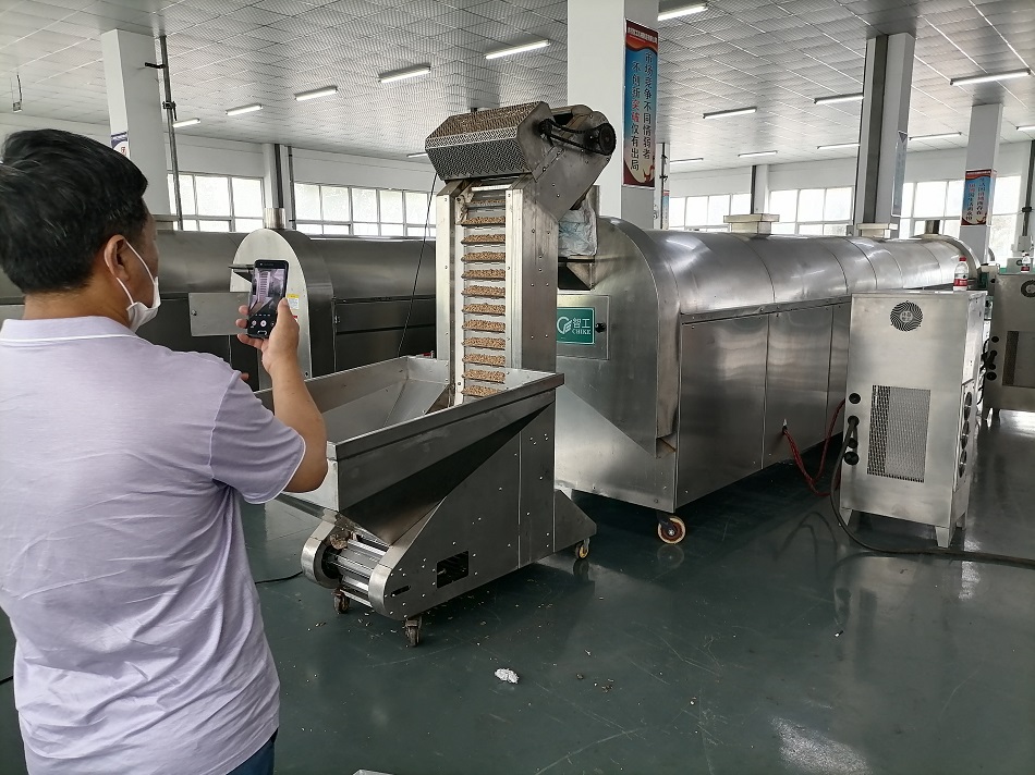 流水線(xiàn)炒貨機(jī)