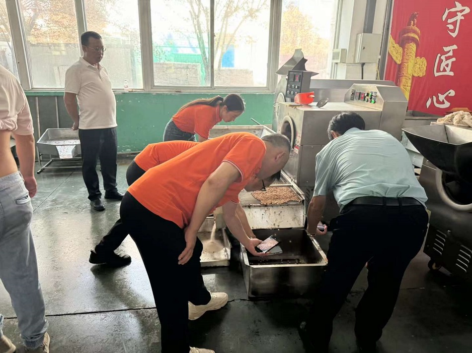 中小型電磁炒貨機(jī)